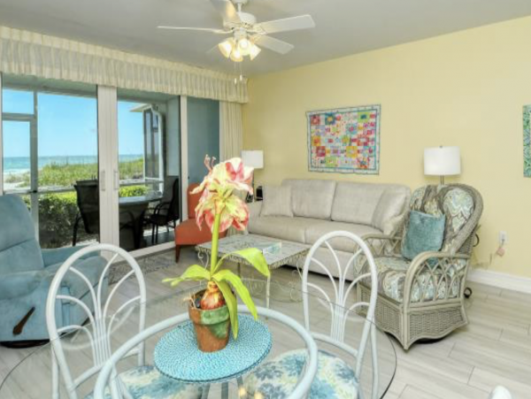 Charming Vacation Rental on Longboat Key. Call Today.